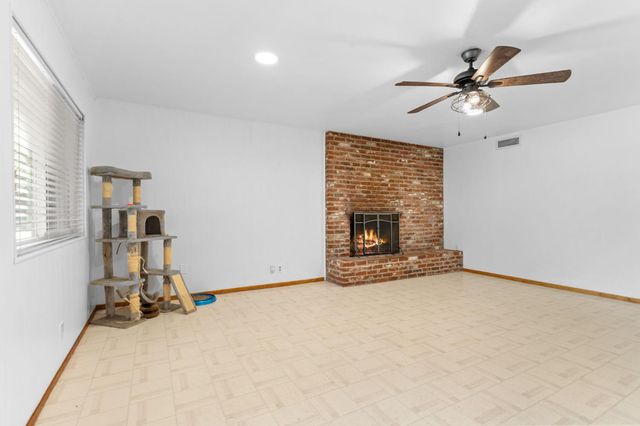 3517 Ronk Way, Sacramento, CA 95821