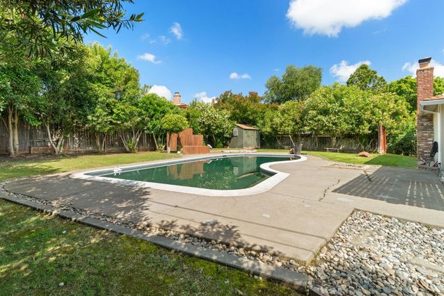 3517 Ronk Way, Sacramento, CA 95821