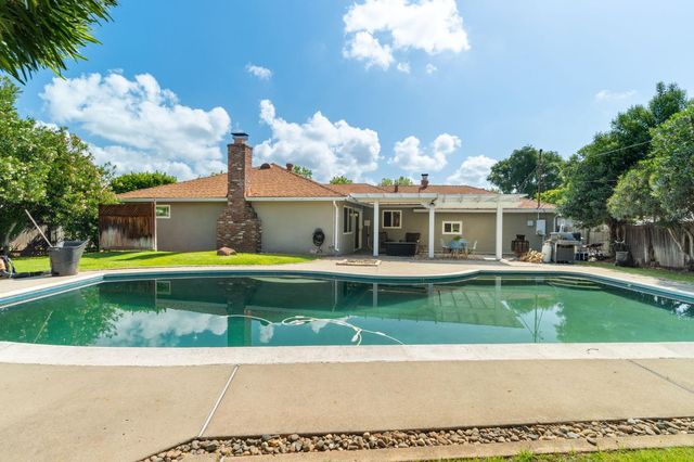 3517 Ronk Way, Sacramento, CA 95821