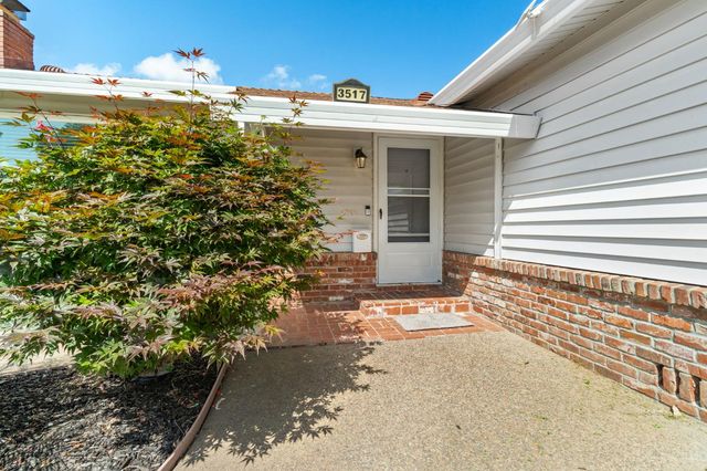 3517 Ronk Way, Sacramento, CA 95821
