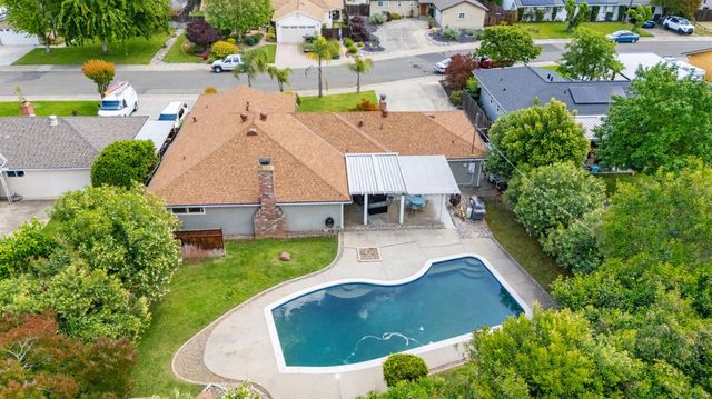 3517 Ronk Way, Sacramento, CA 95821