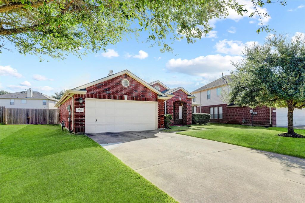 5503 Gatesprings Lane, Sugar Land, TX 77479