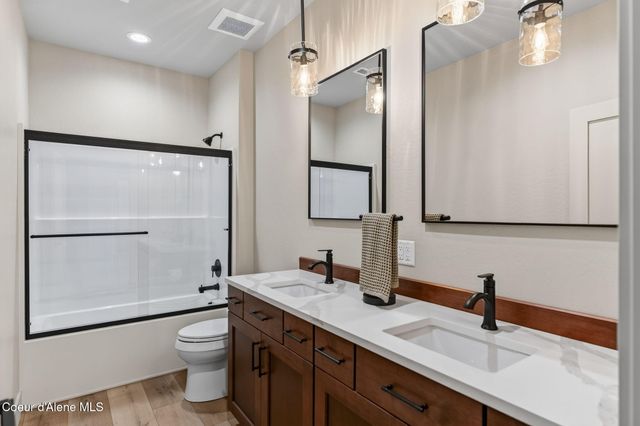 343 E Dakota AVE, Hayden, ID 83835