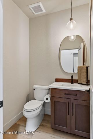 343 E Dakota AVE, Hayden, ID 83835