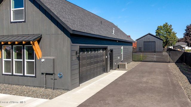 343 E Dakota AVE, Hayden, ID 83835