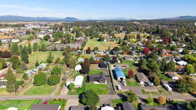 343 E Dakota AVE, Hayden, ID 83835