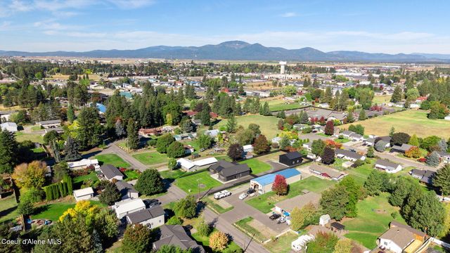 343 E Dakota AVE, Hayden, ID 83835