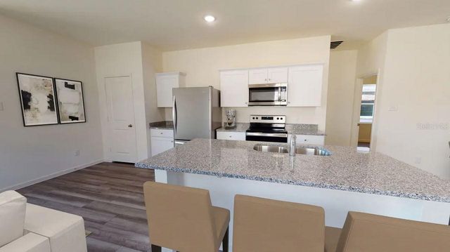 11185 ARNOLD LOOP, San Antonio, FL 33576