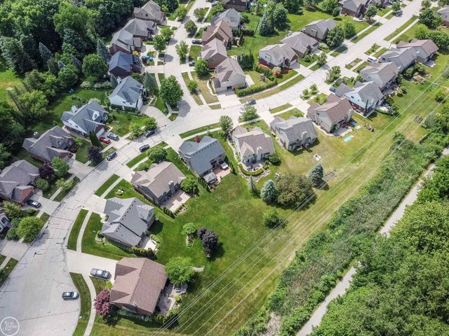57667 Yorkshire Court, Washington Twp, MI 48094