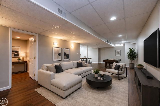 57667 Yorkshire Court, Washington Twp, MI 48094