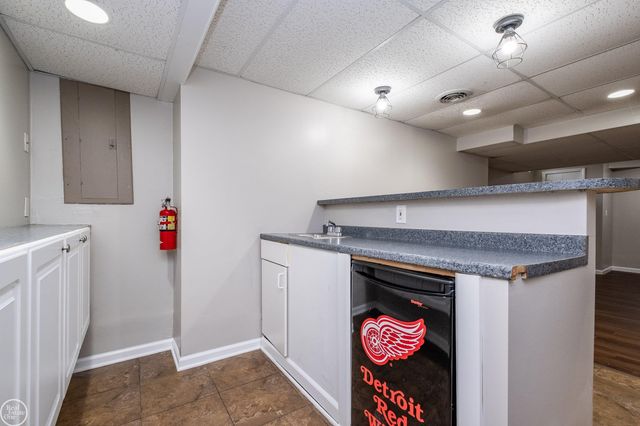 57667 Yorkshire Court, Washington Twp, MI 48094
