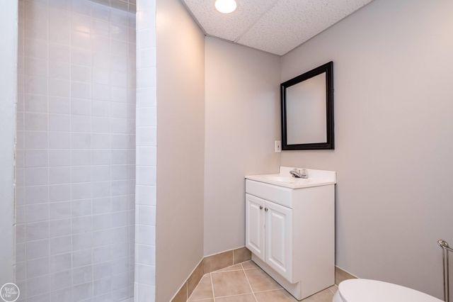 57667 Yorkshire Court, Washington Twp, MI 48094