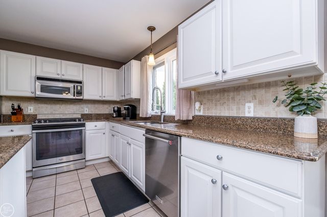 57667 Yorkshire Court, Washington Twp, MI 48094
