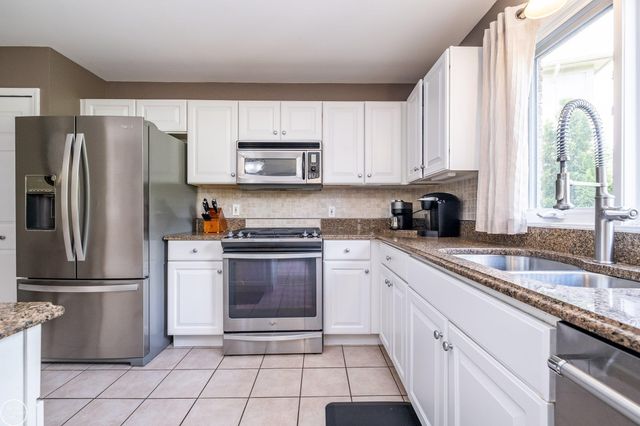 57667 Yorkshire Court, Washington Twp, MI 48094