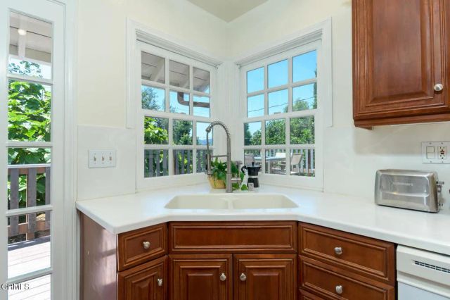 2338 Orange Cove Avenue, La Crescenta, CA 91214