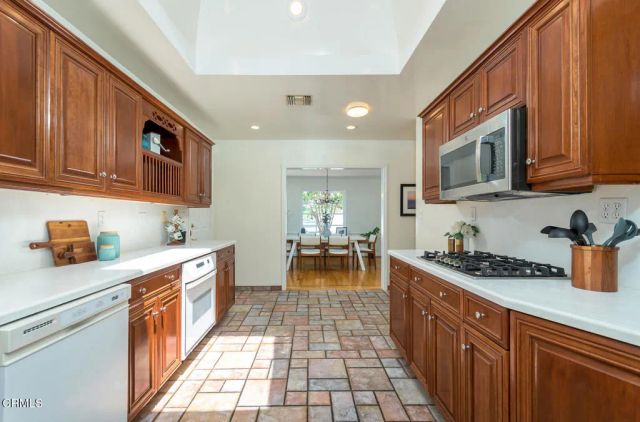 2338 Orange Cove Avenue, La Crescenta, CA 91214