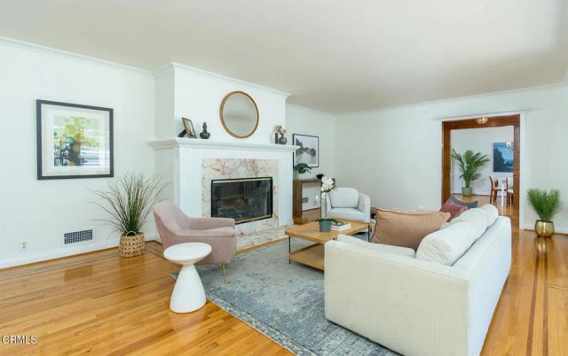 2338 Orange Cove Avenue, La Crescenta, CA 91214