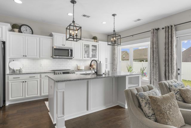 5543 Stonefield Dr, Smyrna, TN 37167