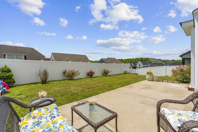 5543 Stonefield Dr, Smyrna, TN 37167