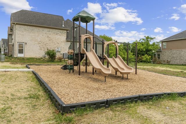5543 Stonefield Dr, Smyrna, TN 37167