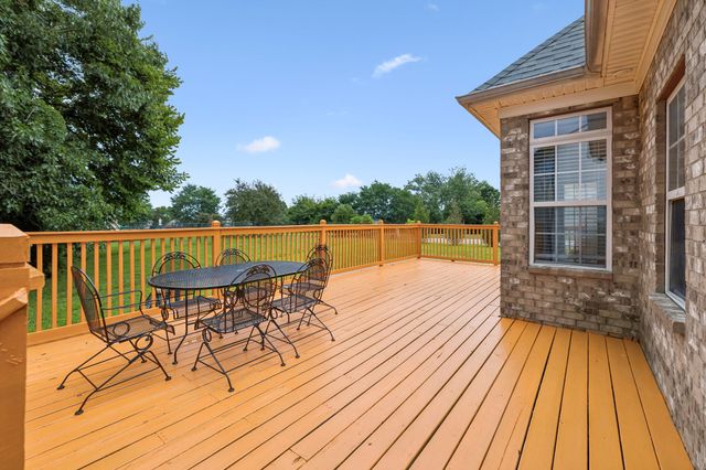 604 Summerbreeze Ln, Antioch, TN 37013