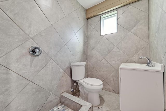 2407 Brookford Drive, Missouri City, TX 77489