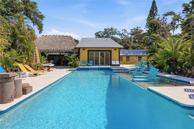 3348 ALAMO LANE, Sarasota, FL 34235