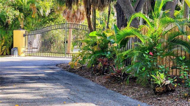 3348 ALAMO LANE, Sarasota, FL 34235
