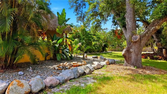 3348 ALAMO LANE, Sarasota, FL 34235