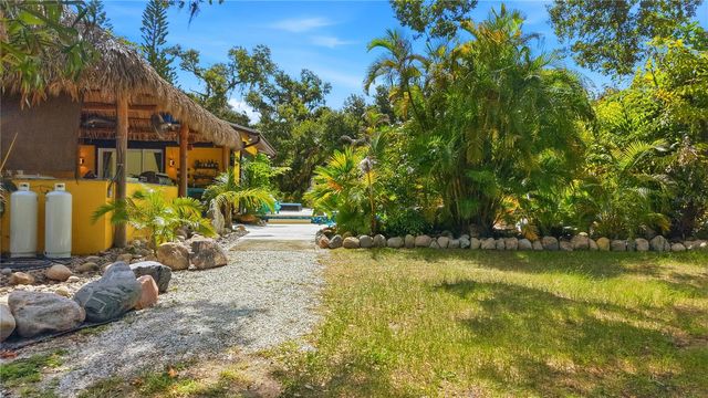 3348 ALAMO LANE, Sarasota, FL 34235