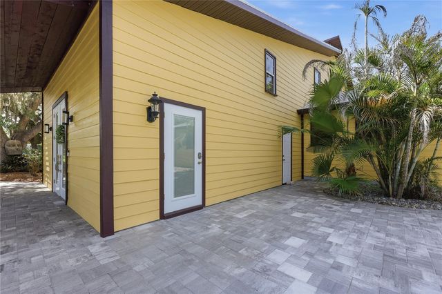 3348 ALAMO LANE, Sarasota, FL 34235