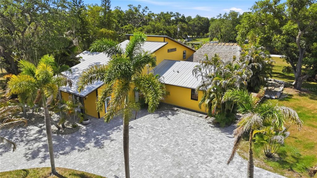 3348 ALAMO LANE, Sarasota, FL 34235