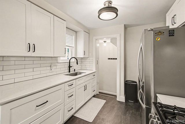 25356 Ivanhoe, Redford, MI 48239