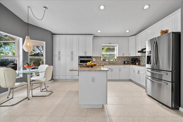 15151 Banbury Way, Wellington, FL 33414