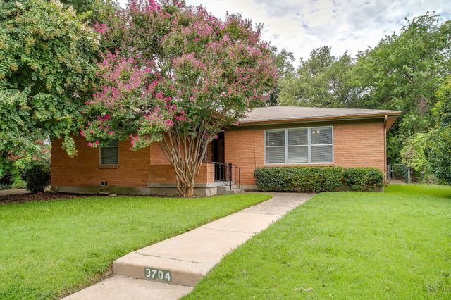 3704 Jeanette Drive, Fort Worth, TX 76109