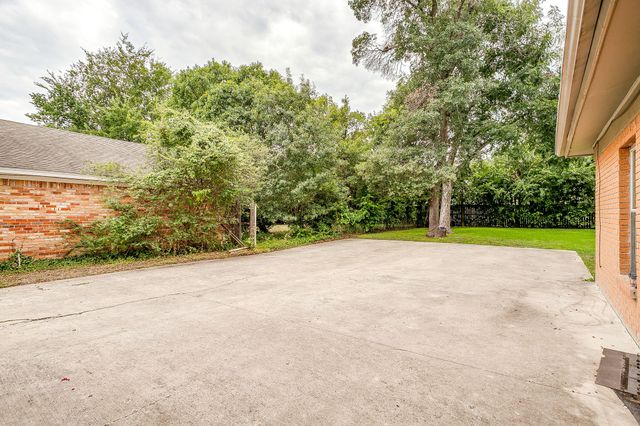 3704 Jeanette Drive, Fort Worth, TX 76109