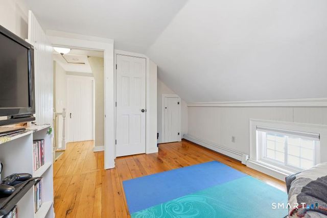 402 Boston Street, Guilford, CT 06437