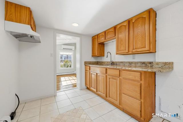 402 Boston Street, Guilford, CT 06437