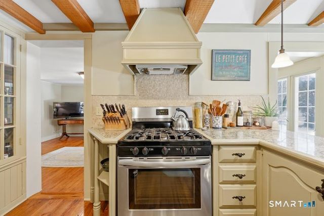 402 Boston Street, Guilford, CT 06437