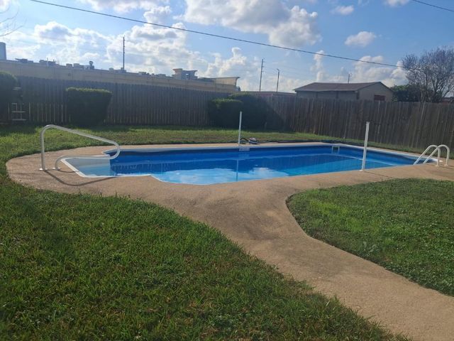 6631 Sutton Meadows Drive, Houston, TX 77086