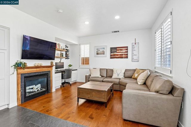 614 Rock Rose Way, Richmond, CA 94806