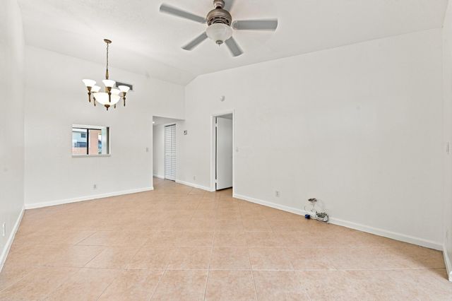 2267 NW 37th Avenue, Coconut Creek, FL 33066