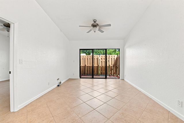 2267 NW 37th Avenue, Coconut Creek, FL 33066