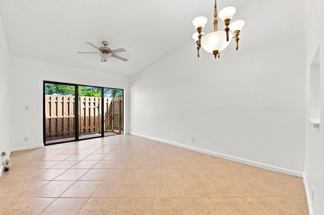 2267 NW 37th Avenue, Coconut Creek, FL 33066