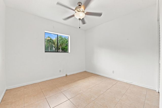 2267 NW 37th Avenue, Coconut Creek, FL 33066