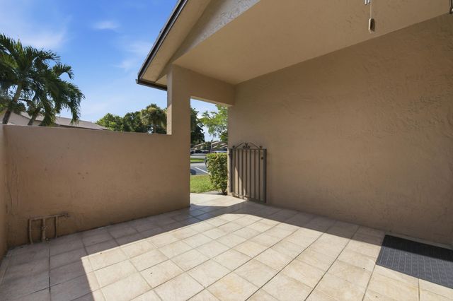 2267 NW 37th Avenue, Coconut Creek, FL 33066