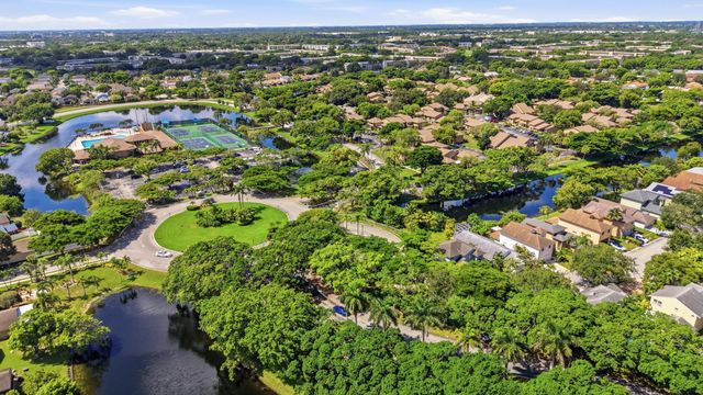 2267 NW 37th Avenue, Coconut Creek, FL 33066