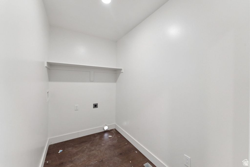 Image 5 of property listing at 1619 N ANGEL ST, Layton, UT 84041