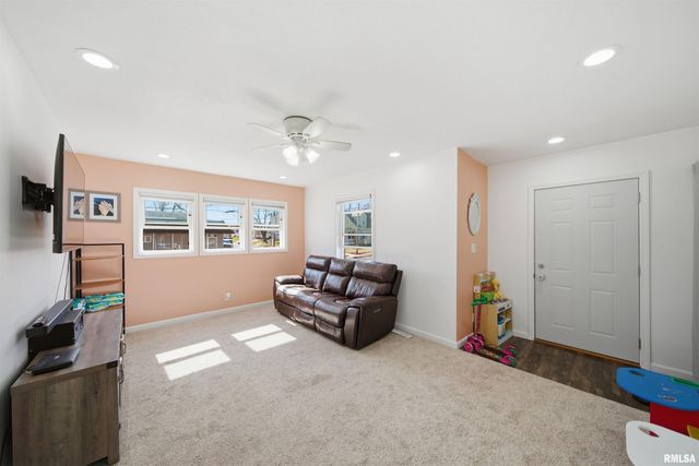 1228 HOWARD Court, Pekin, IL 61554