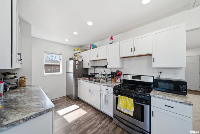 1228 HOWARD Court, Pekin, IL 61554